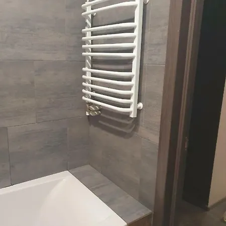 Yes 41 아파트 우주고로트